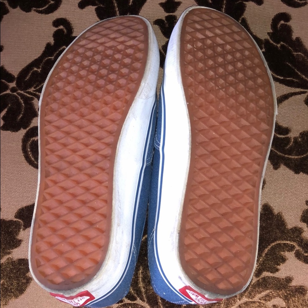 Vans - Picture 5 of 6